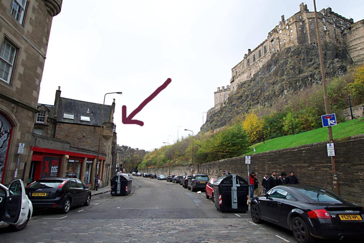 Joivy Unique Old Town Stay Under Edinburgh Castle Exterior foto